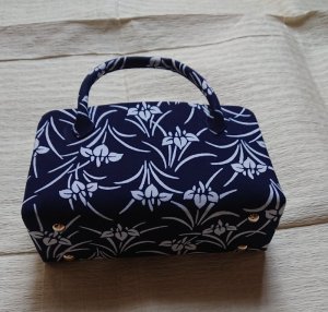 画像3: 紺地に菖蒲